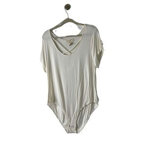 No Comment Bodysuit Womens Size 2X Cream whiteShort Sleeves Criss Cross Neckline